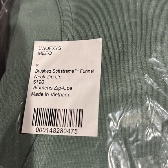 Lululemon brushed softstreme funnel neck zip up size 8 medium forest - Picture 7 of 8